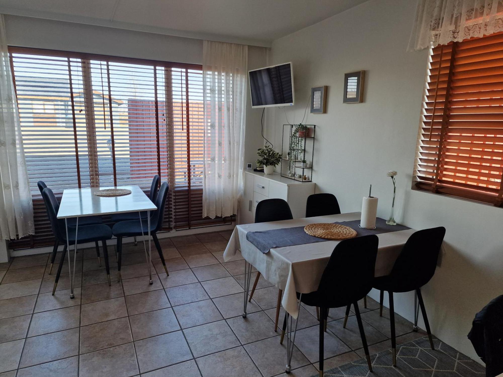 Husid Guesthouse Рейкхольт Экстерьер фото