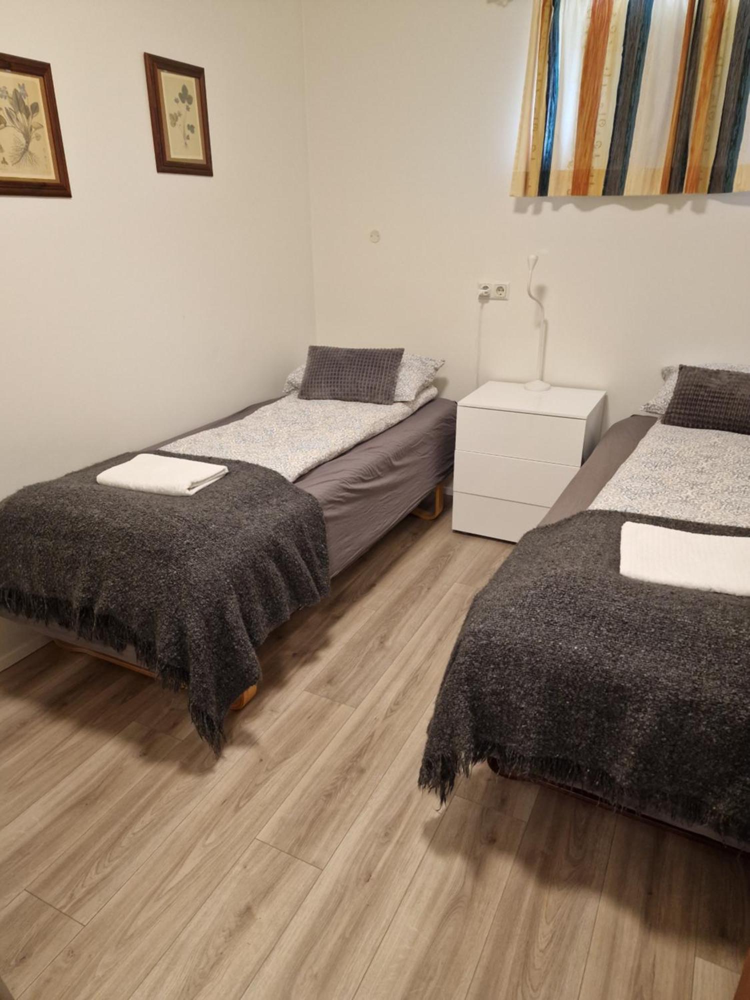 Husid Guesthouse Рейкхольт Номер фото